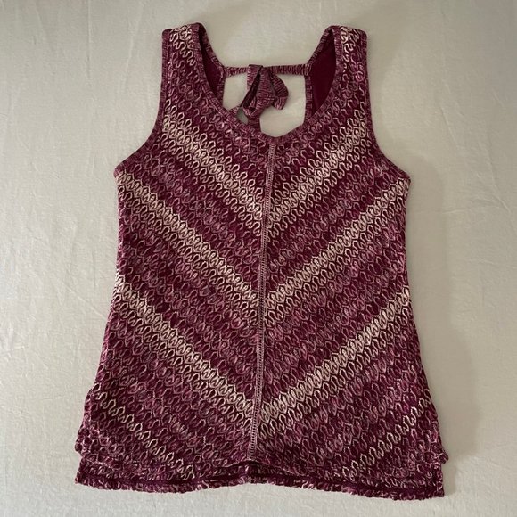 WHITE HOUSE BLACK MARKET V-Neck Crochet Sleeveless Top W/ Tie Back Size Medium - Picture 3 of 5